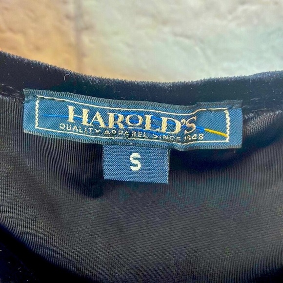 Harold's Black Velvet Scoop Neck Beaded Camisole | Women's Size Small - Picture 7 of 7